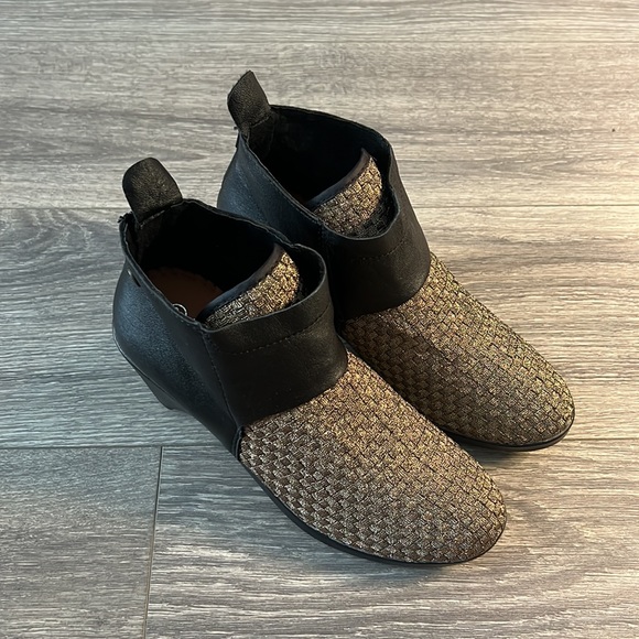 bernie mev. Shoes - Bernie Mev. ankle booties